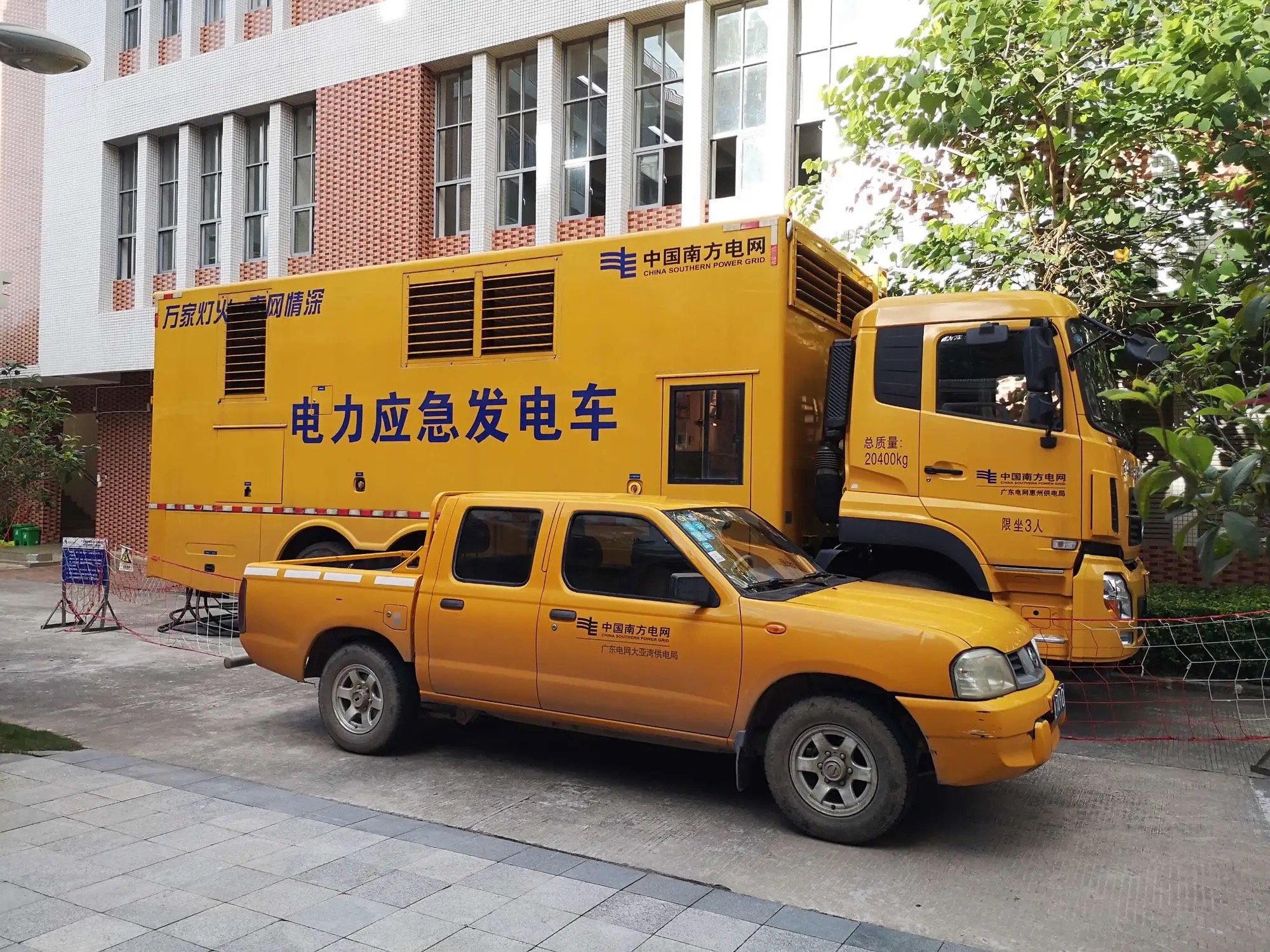發(fā)電機(jī)出租專業(yè)團(tuán)隊(duì)，柴油發(fā)電機(jī)組租賃